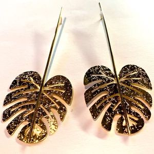 Designer XL metal earrings palms